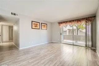 Photo #6: 2679218 Listing