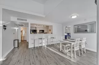 Photo #2: 2679247 Listing 