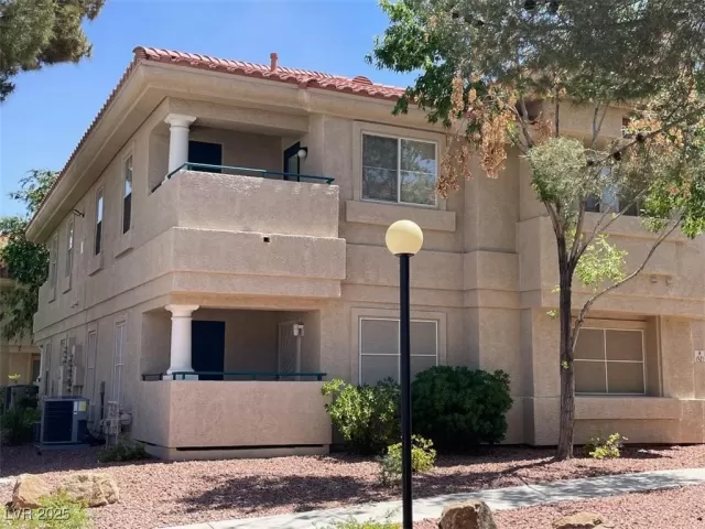 MLS: 2679279 Condo For Sale