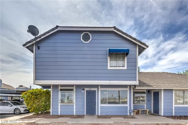 MLS: 2679314 Condo For Sale