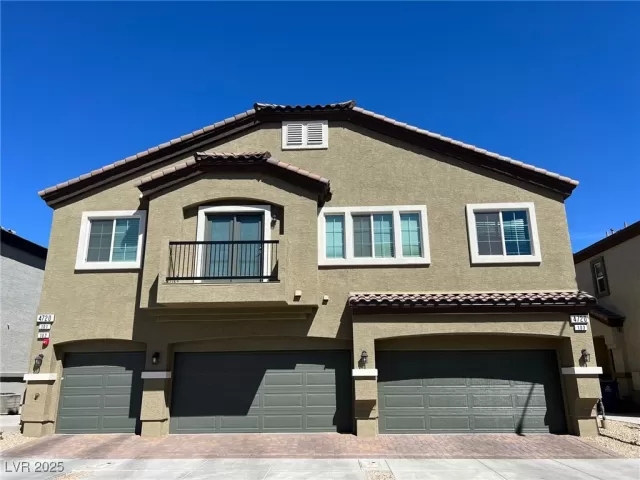 MLS: 2679334 Condo For Sale