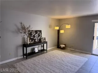 Photo #2: 2679359 Listing 