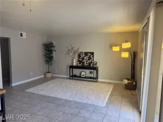 Photo #3: 2679359 Listing 