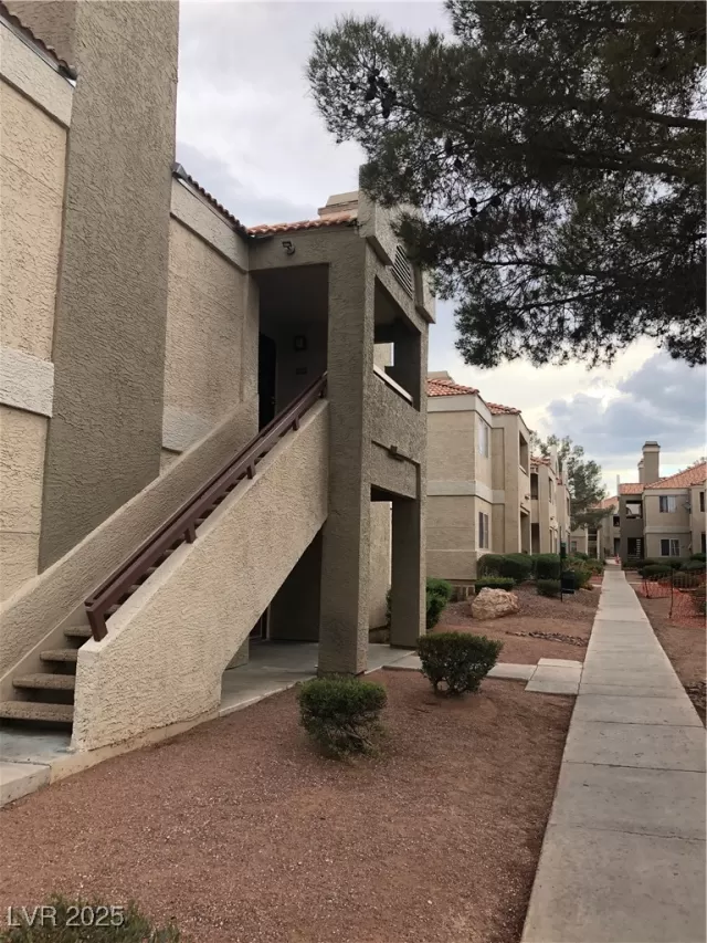 MLS: 2679413 Condo For Sale