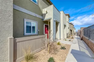 Photo #1: 2679419 Listing 