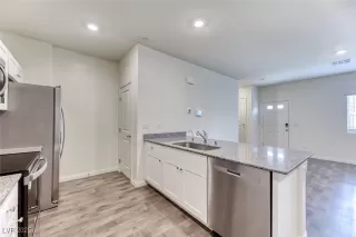 Photo #5: 2679419 Listing 