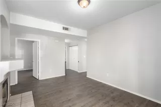 Photo #4: 2679425 Listing 