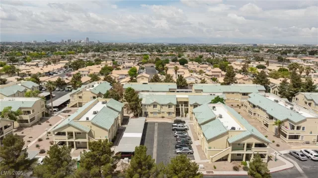 MLS: 2679429 Condo For Sale