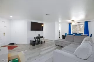 Photo #2: 2679429 Listing 