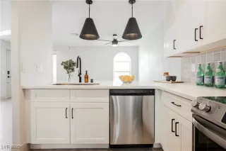 Photo #2: 2679452 Listing