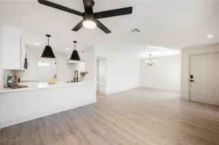 Photo #4: 2679452 Listing