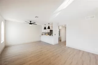 Photo #5: 2679452 Listing