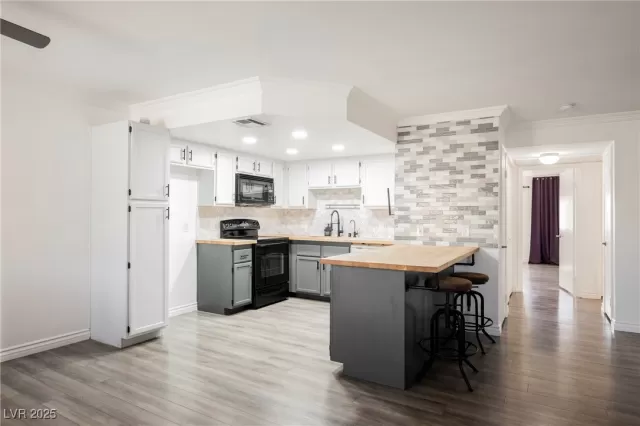 MLS: 2679454 Condo For Sale