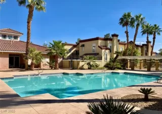 Photo #1: 2679472 Listing 