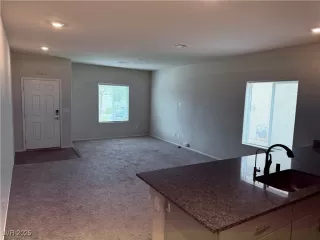 Photo #2: 2679475 Listing 