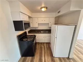 Photo #6: 2679490 Listing 