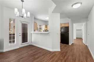 Photo #2: 2679496 Listing