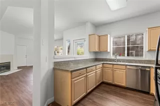 Photo #3: 2679496 Listing