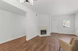 Photo #5: 2679496 Listing