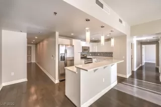 Photo #5: 2679503 Listing 