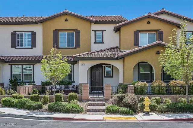 MLS: 2679514 Condo For Sale