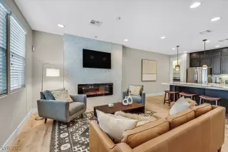 Photo #2: 2679514 Listing