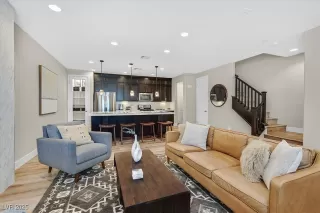 Photo #4: 2679514 Listing