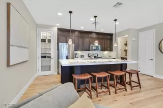 Photo #6: 2679514 Listing