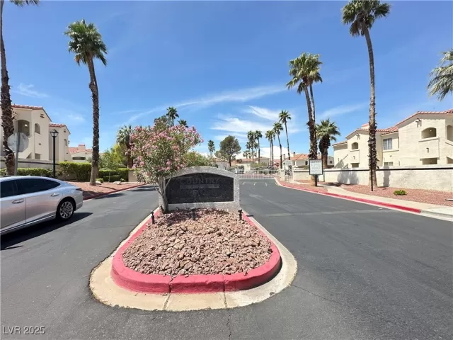 MLS: 2679530 Condo For Sale