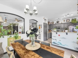 Photo #2: 2679540 Listing 