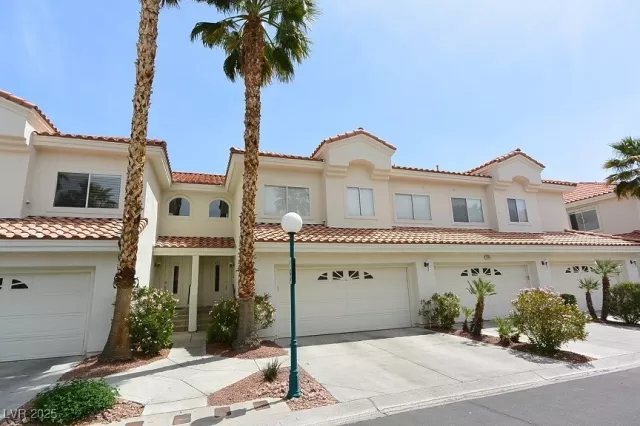 MLS: 2679578 Condo For Sale