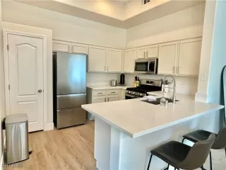 Photo #1: 2679581 Listing 
