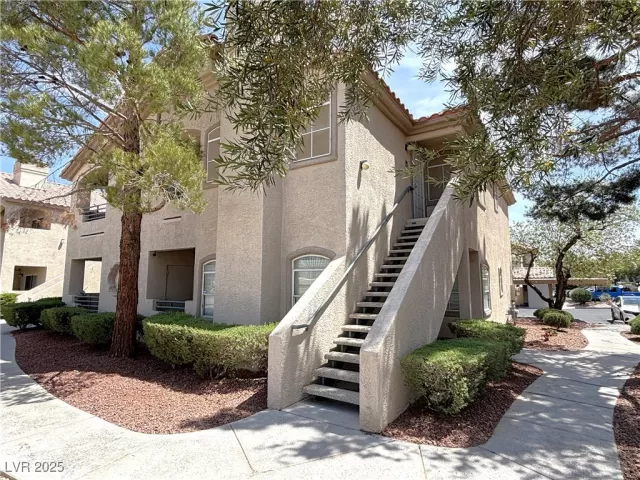 MLS: 2679590 Condo For Sale