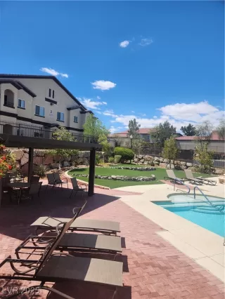 Photo #2: 2679604 Listing 