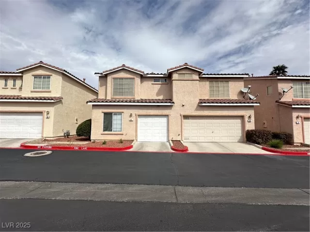 MLS: 2679609 Condo For Sale