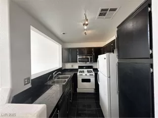 Photo #6: 2679609 Listing 