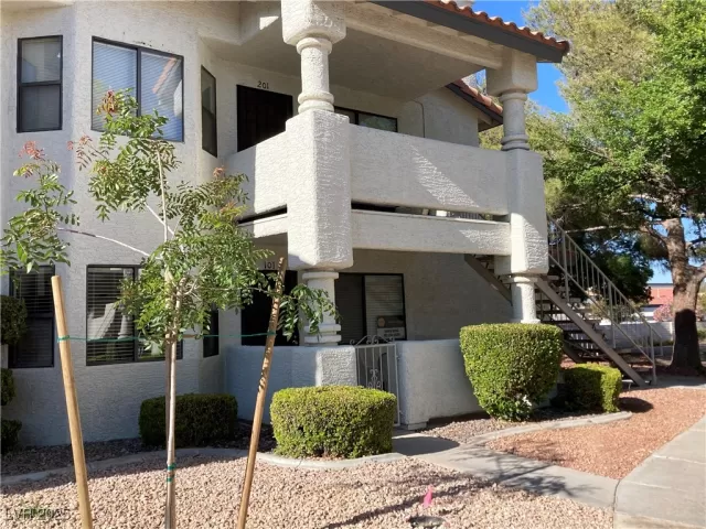 MLS: 2679624 Condo For Sale