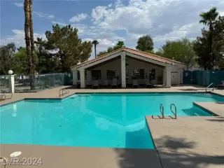 Photo #3: 2679677 Listing 