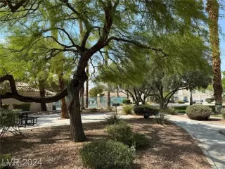 Photo #4: 2679677 Listing 