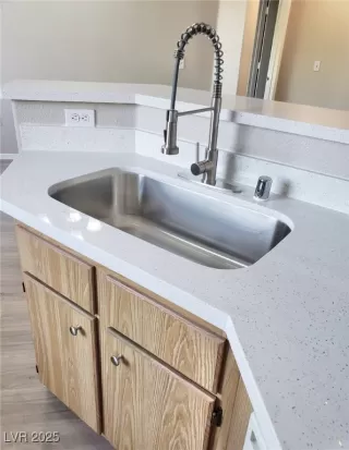 Photo #3: 2679684 Listing