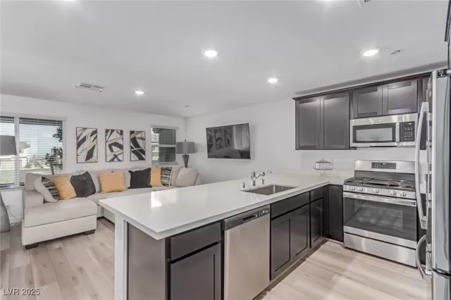 MLS: 2679690 Condo For Sale