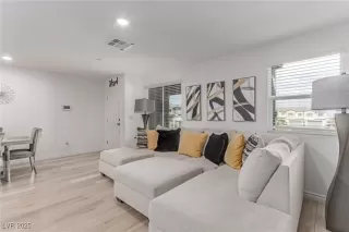Photo #3: 2679690 Listing 