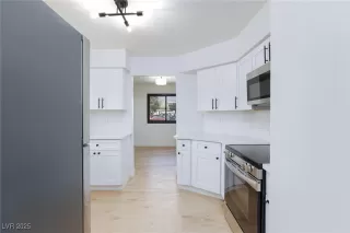 Photo #6: 2679712 Listing