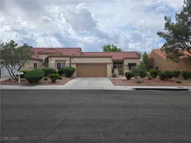 MLS: 2679719 Condo For Sale