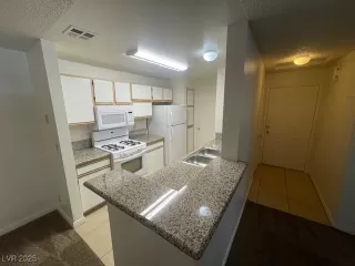 Photo #6: 2679730 Listing 