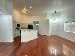 Photo #5: 2679736 Listing 