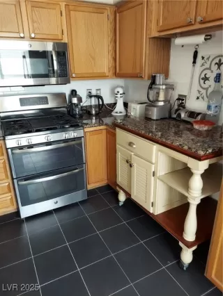 Photo #3: 2679767 Listing 