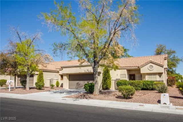 MLS: 2679820 Condo For Sale