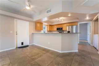 Photo #6: 2679833 Listing 