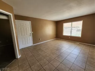 Photo #1: 2679838 Listing 